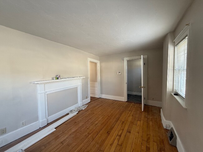 Foto del edificio - 1988 Centre St