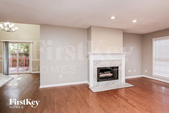 Foto del edificio - 4004 Southbrook Ct NW