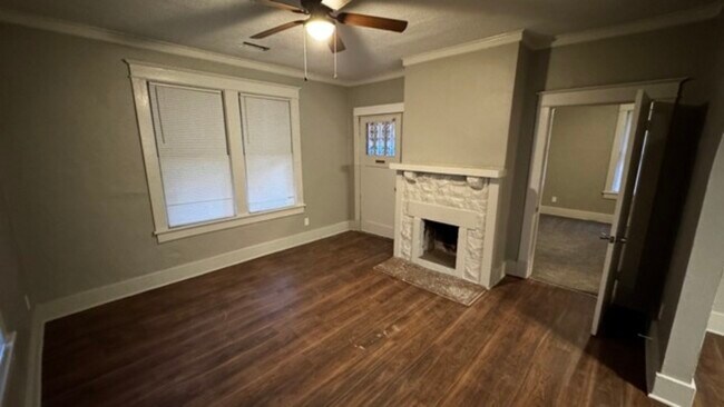 Foto del edificio - 1244 Englewood St