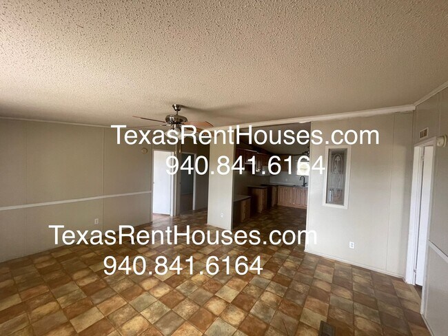 Foto del edificio - Country Living on 5 Acres Near Iowa Park