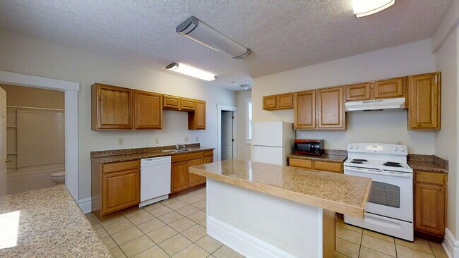 Foto del edificio - 225 E 11th Ave