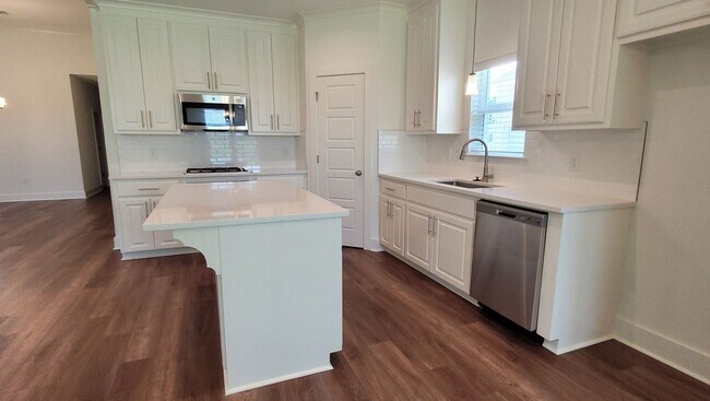 Foto del edificio - Beautiful 4 bedroom home in Ascension