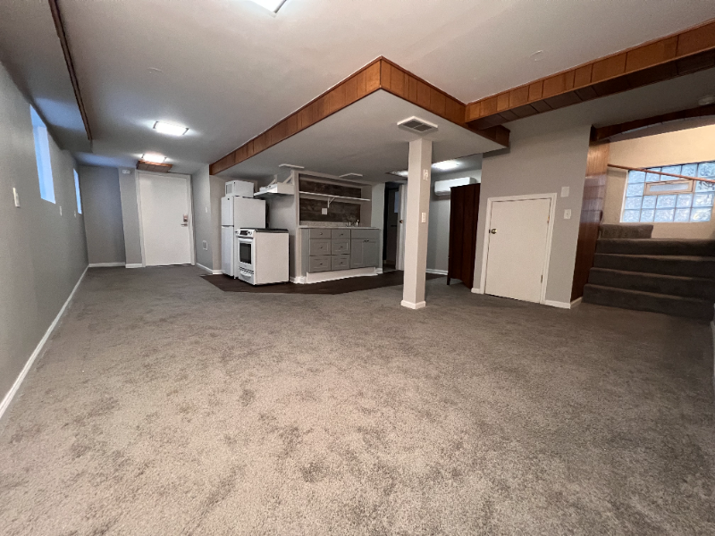 Foto principal - 7119 W Schreiber Ave