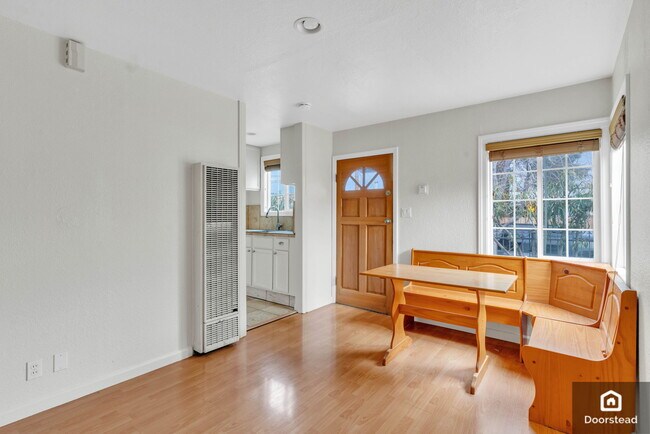 Foto del edificio - 9811 Olive St