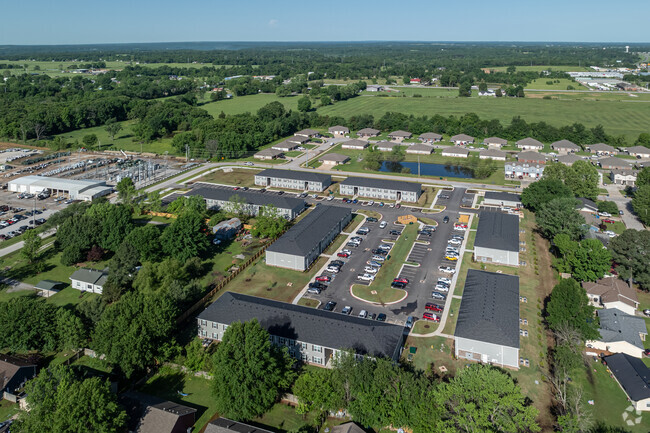 Aerial Photo - Dogwood Terrace