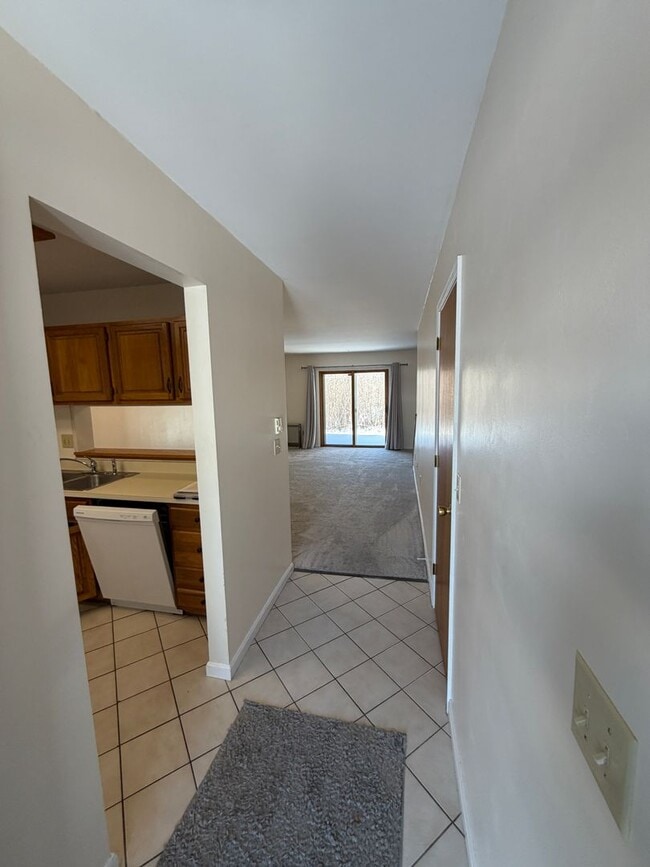 Building Photo - 62 Hayes Ave