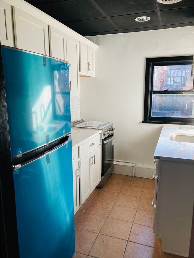 Foto del edificio - 922 Western Ave