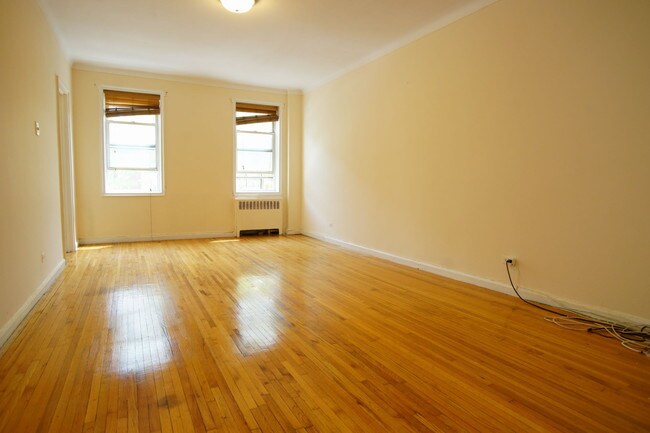 Building Photo - 2566 Ocean Ave