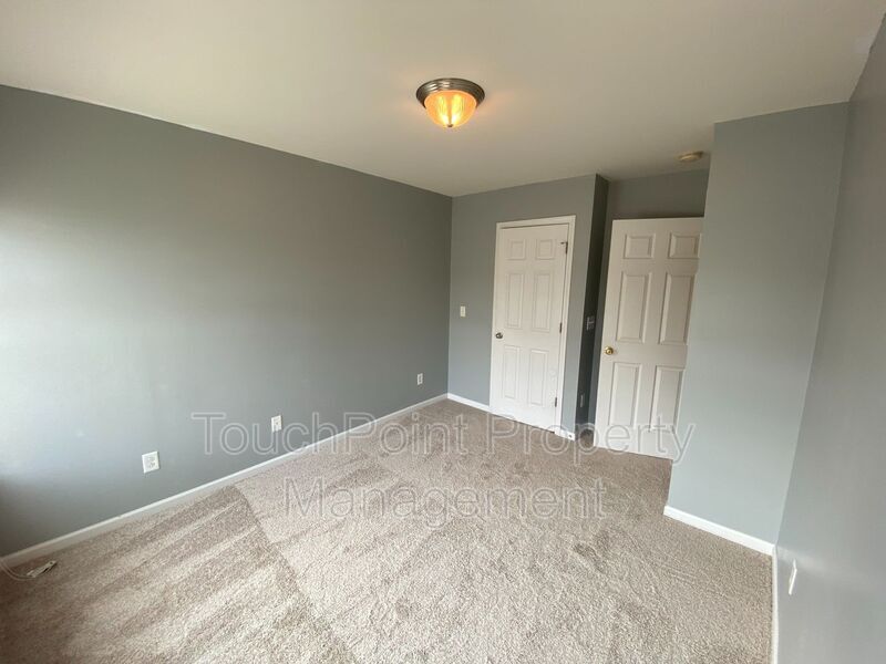 Building Photo - 9657 Turning Wheel Dr