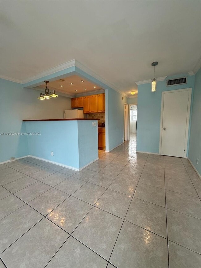 Foto del edificio - 467 Golden Isles Dr