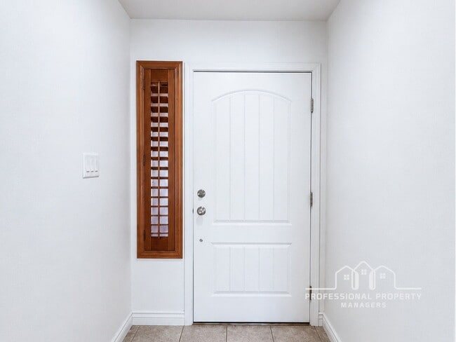 Building Photo - “Charming 3-Bedroom, 2-Bathroom Home in Villa Chaparral”