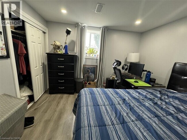 Photo du bâtiment - 29 Birchcliffe Crescent