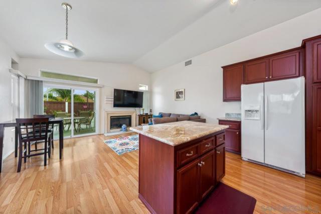 Foto del edificio - 1128 Calle Florecita