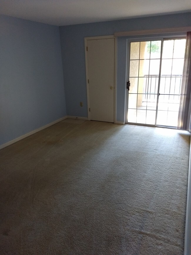 164 Valley Greene Cir Unit 164, Wyomissing, PA 19610 Condo for Rent