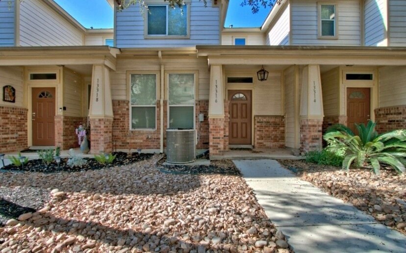 Front entry - 13316 Bristow Dawn (San Antonio, TX)