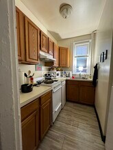 Building Photo - 463 Park Dr