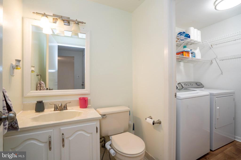 Foto principal - 16 Thoreau Dr