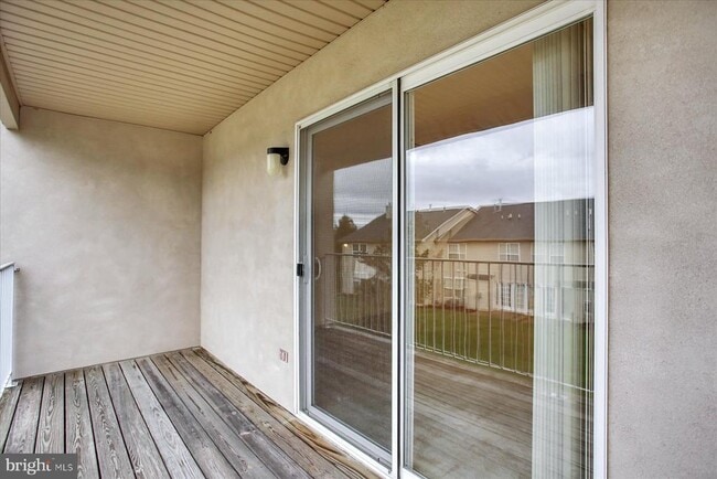 Building Photo - 119 Oriole Ct