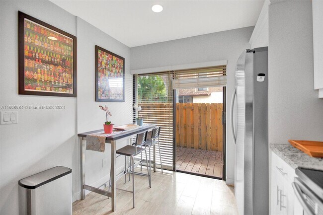 Foto del edificio - 12471 NW 3rd St
