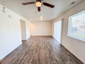 Building Photo - 644 S 500 W