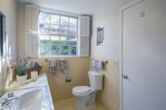 Building Photo - 2805 Segovia St