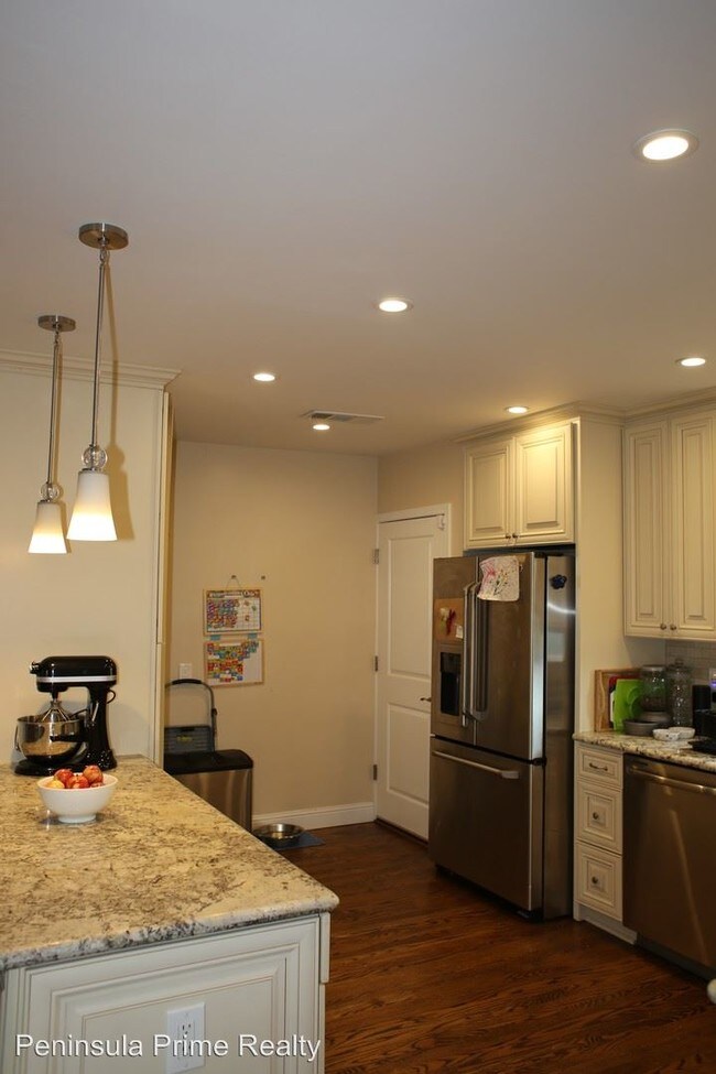 Foto del edificio - 4 br, 2 bath House - 346 Cedar Street