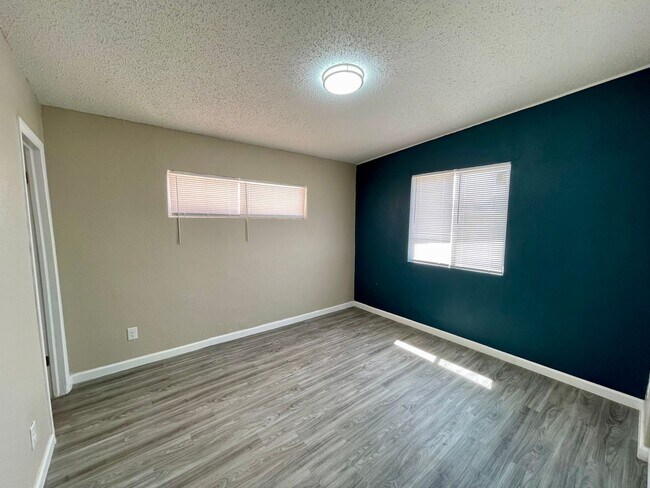 Foto del edificio - Great location!