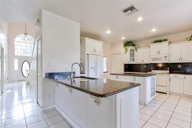 Building Photo - 4905 Lake Cecile Dr