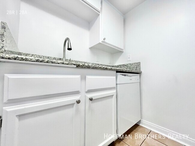 Foto del edificio - 5245 Riverton Ave North Hollywood, CA 91601