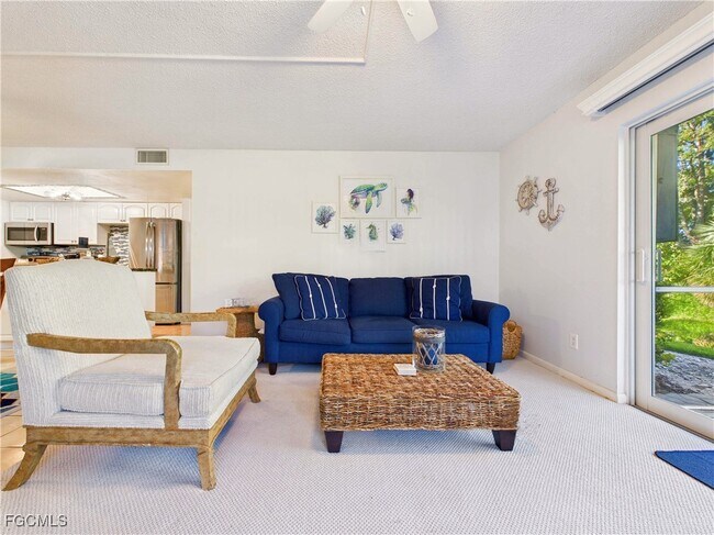 Foto del edificio - 232 Palm Dr