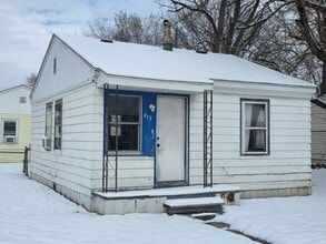 Building Photo - 412 Wood River Ave