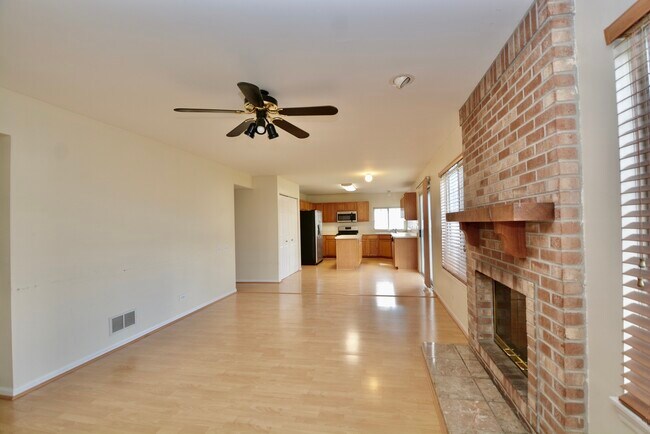 Building Photo - 1661 Charlotte Cir