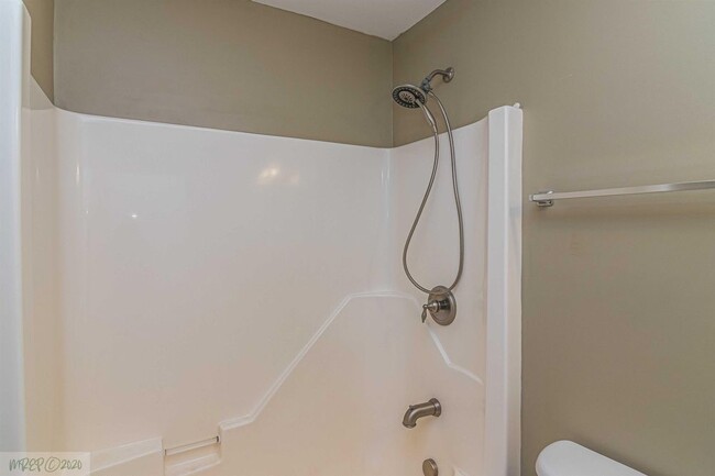 Building Photo - 103 Tanager Court