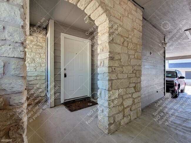 Foto del edificio - 2 br, 2 bath Duplex - 1758 Horseshoe Cir