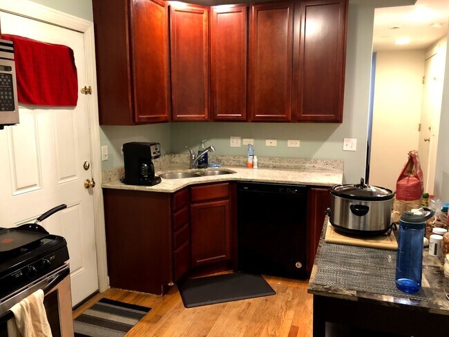Foto del edificio - 3806 W Belle Plaine Ave