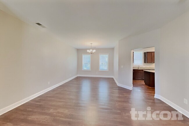 Foto del edificio - 1100 Silver Farm Rd