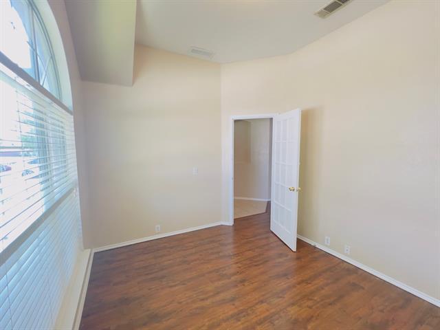 Foto del edificio - 8720 Chisholm Trail