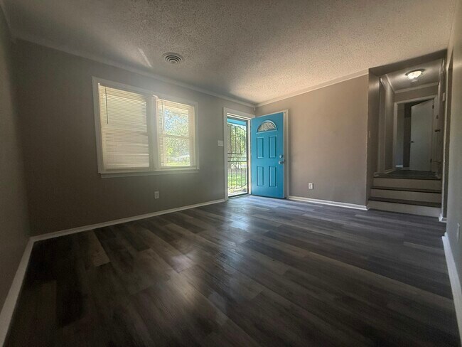 Foto del edificio - 3981 Maynard Dr