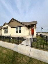 Building Photo - 123A Pinnacle Ln