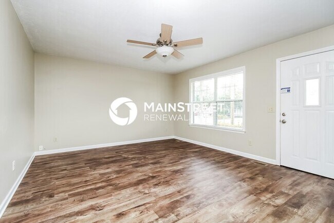 Foto del edificio - 5016 Trailwater Dr