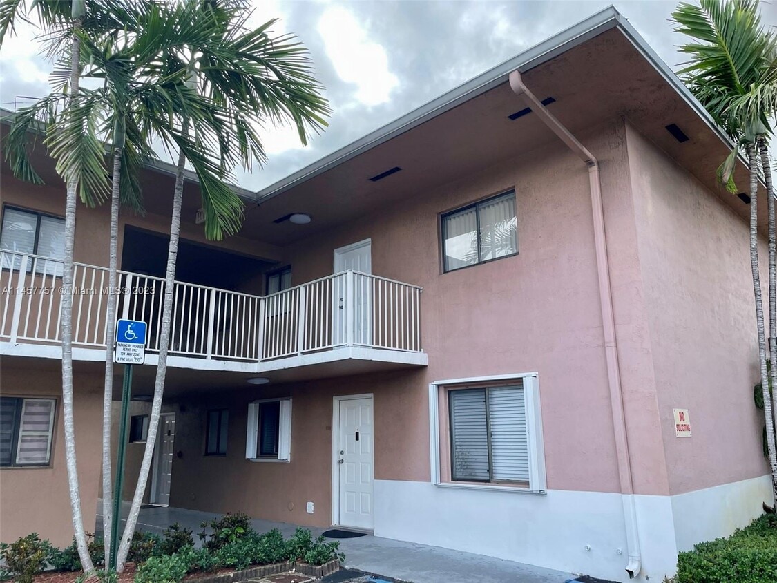 6011 W 24th Ave Unit 201, Hialeah, FL 33016 Condo for Rent in Hialeah