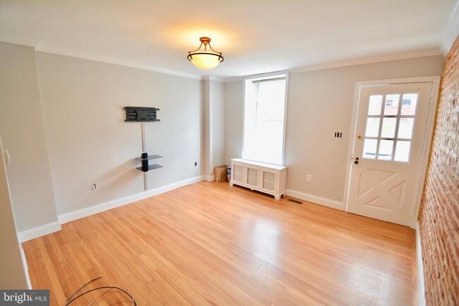 Building Photo - 408 Delmar St