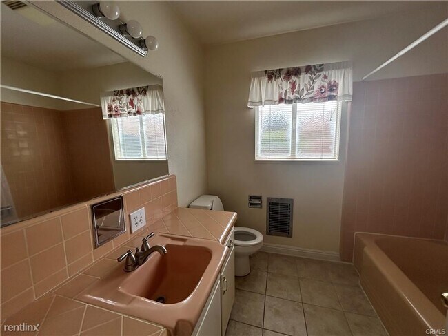 Building Photo - 3 br, 2 bath House - 622 N Leaf Ave