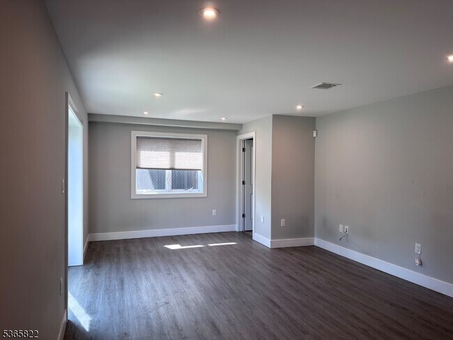 Foto del edificio - 726-728 West End Ave