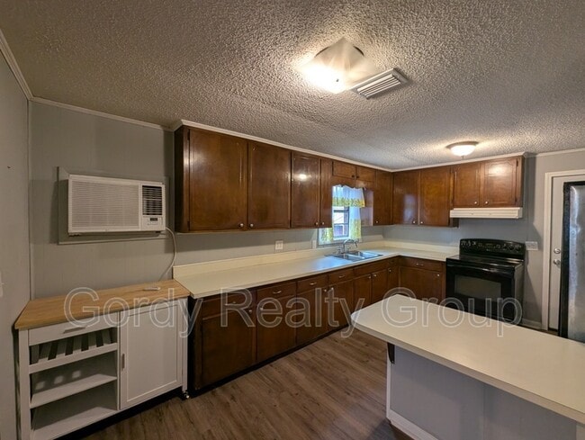 Foto del edificio - 6505 Blue Springs Rd