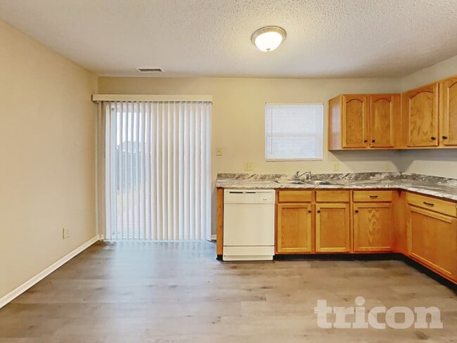 Foto del edificio - 2875 Ludwig Dr