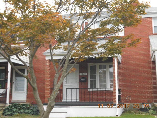 Foto del edificio - 3221 Wallford Dr