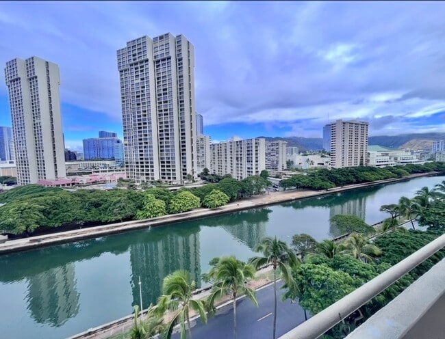 Building Photo - 1676 Ala Moana Blvd