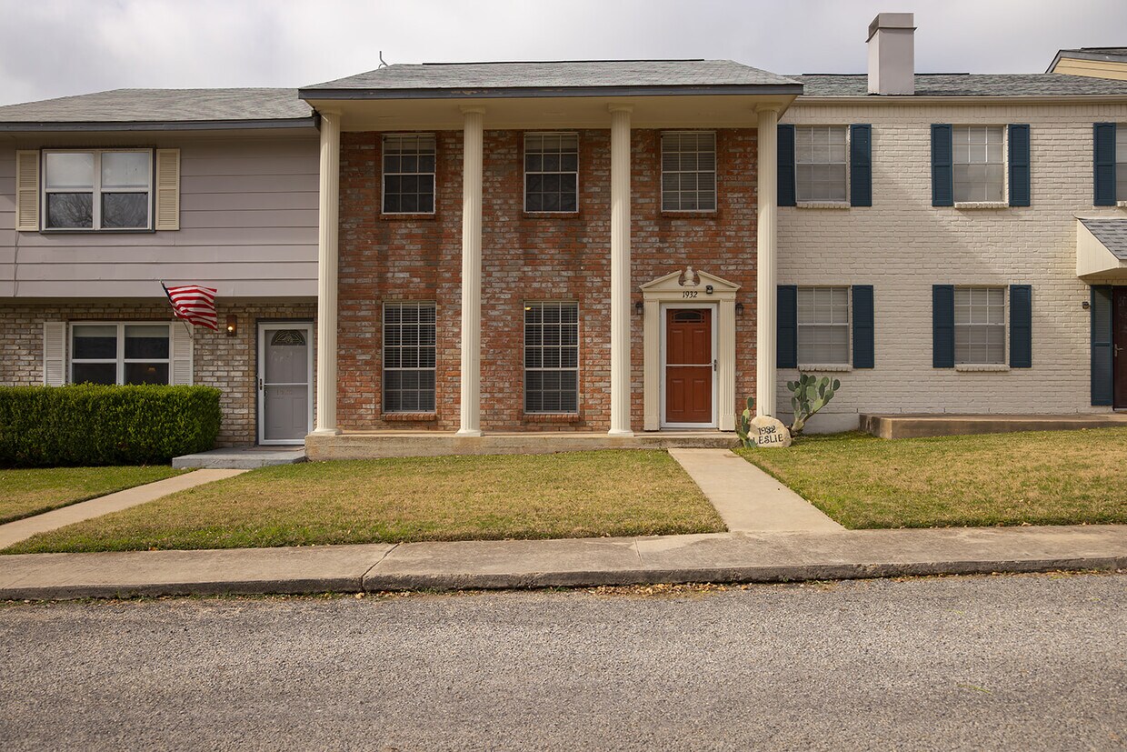 1932 Leslie Dr, Kerrville, TX 78028 Townhome Rentals in Kerrville TX