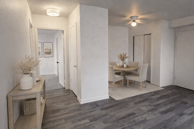 Building Photo - Park Point Properties